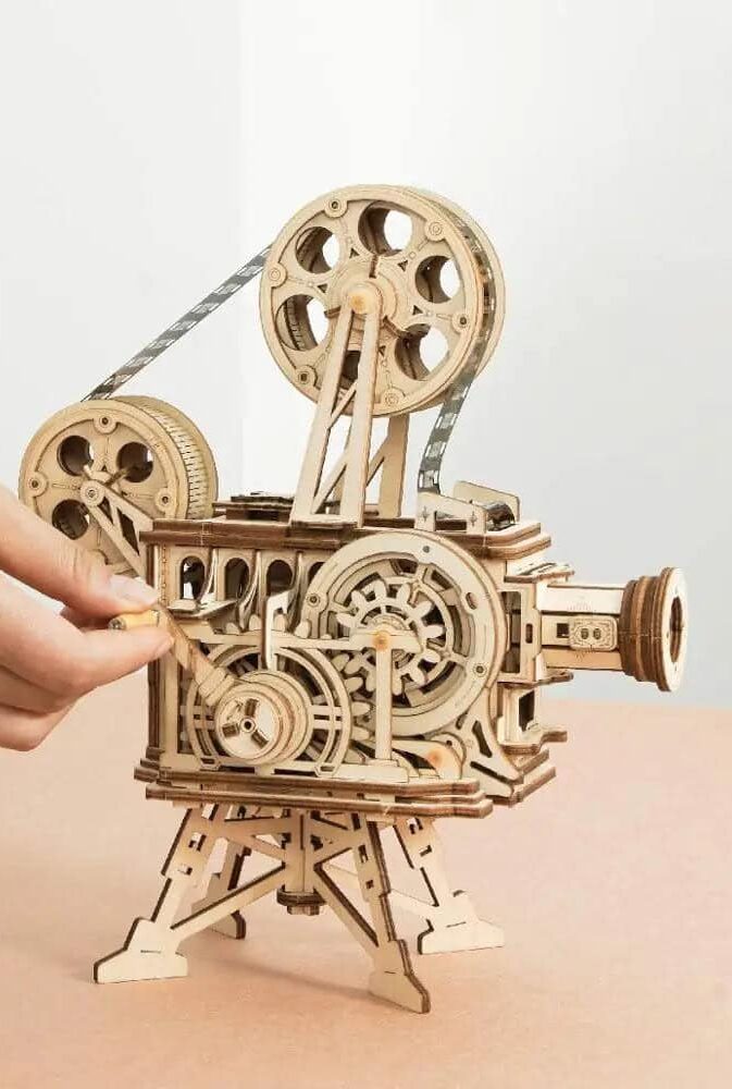 Puzzle 3D en bois Projecteur à manivelle