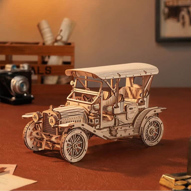 Maquette en bois voiture vintage
