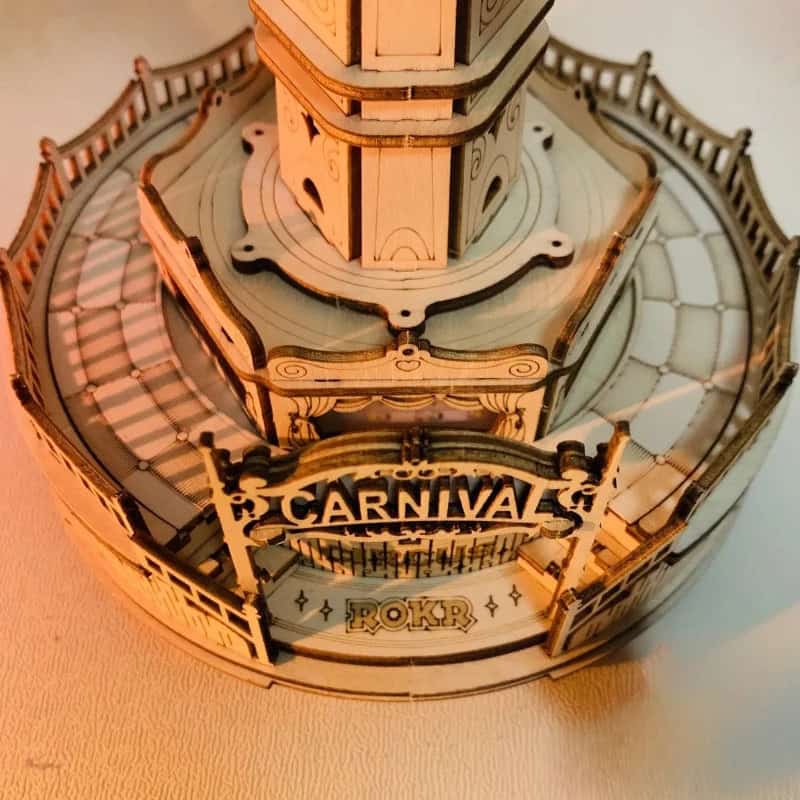 Maquettes en bois fête foraine