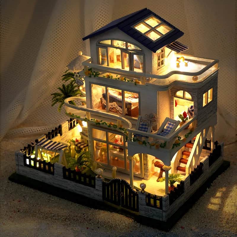 Maquette Mini villa au bord de la mer en bois