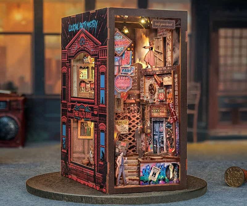 Book Nook Le long adieu