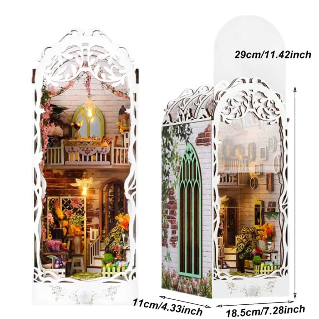 Book Nook Maison de fleurs