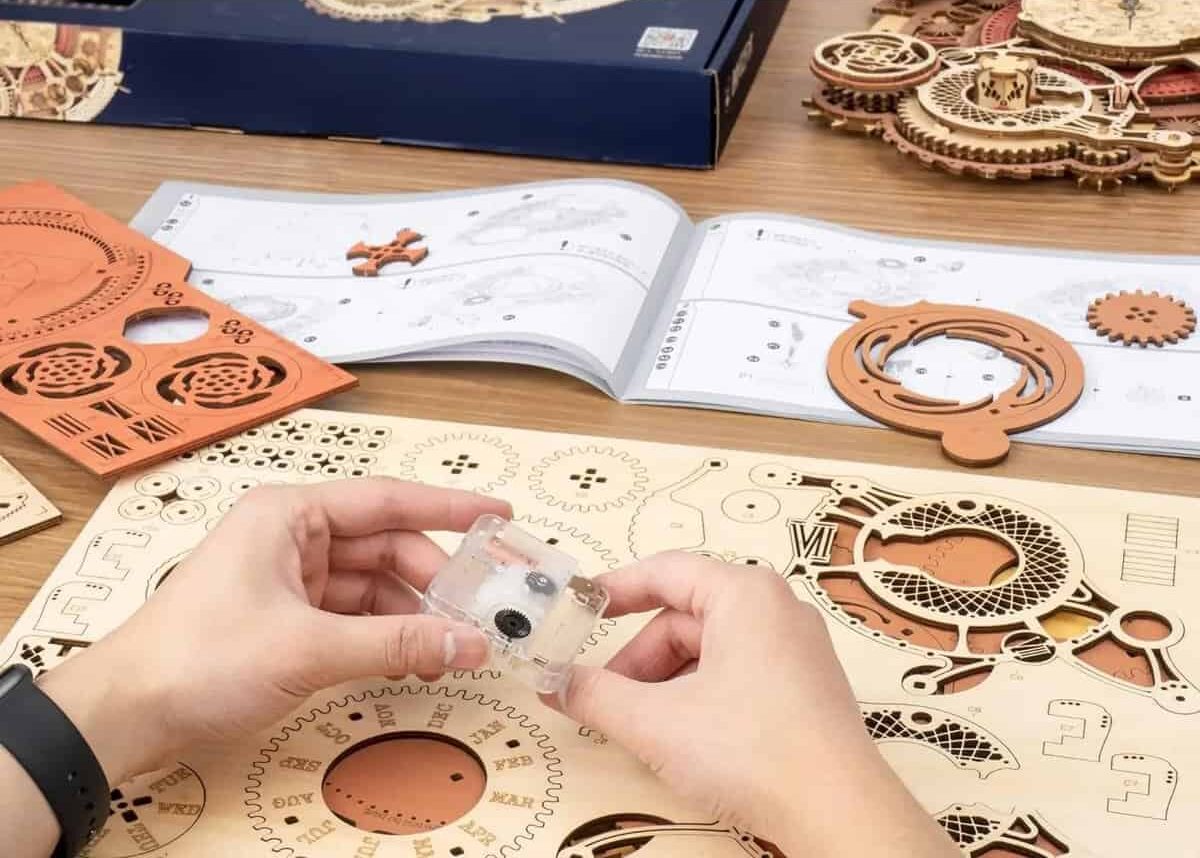 Puzzle 3D horloge murale du zodiaque en bois